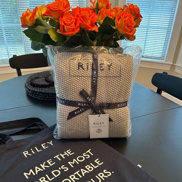 Riley 50x60 Gray Throw Blanket - Picture 1 of 3
